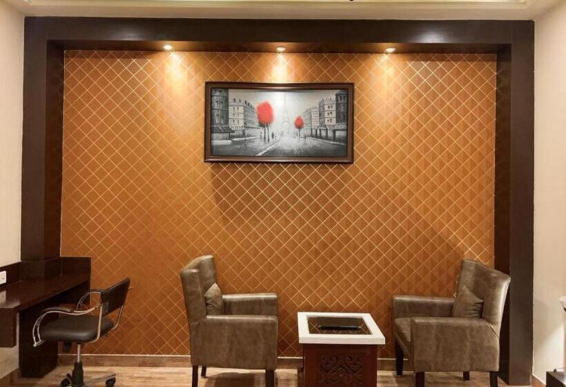 فندق Lavanya Tower Haldwani