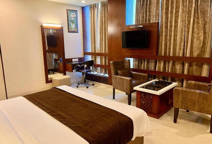 فندق Lavanya Tower Haldwani