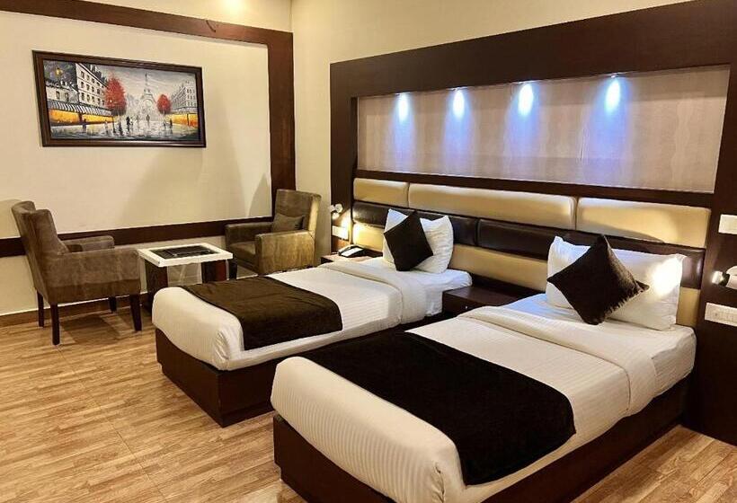 فندق Lavanya Tower Haldwani