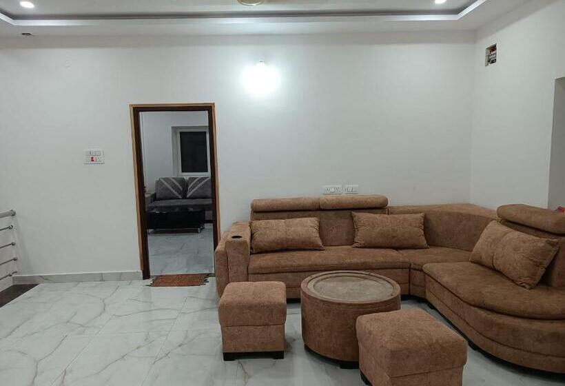 Отель Mini Musically Dubs