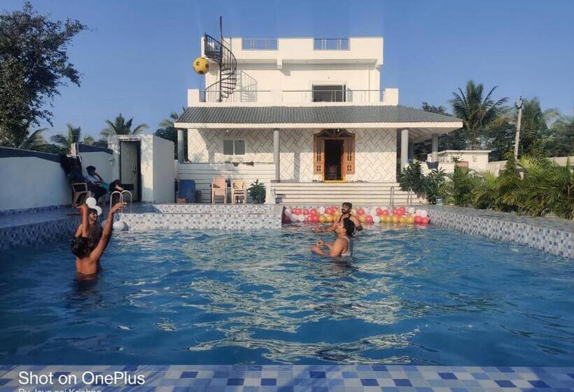 Отель Mini Musically Dubs