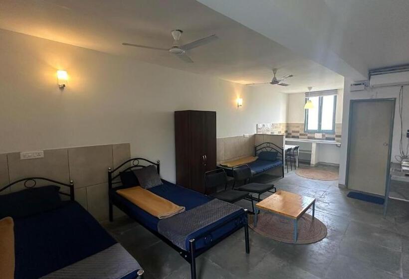 فندق Moonshot Coliving