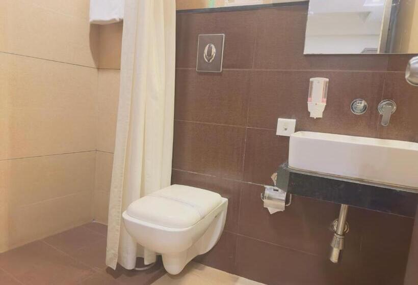 בית מלון כפרי Blueberry Nest Zirakpur