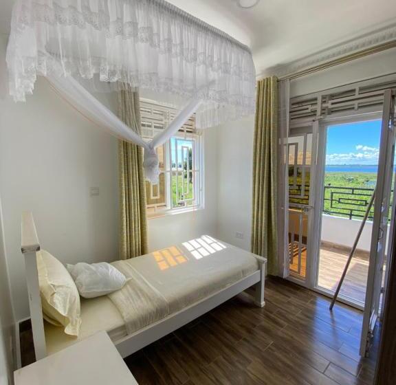 هتل Nimaro Courts