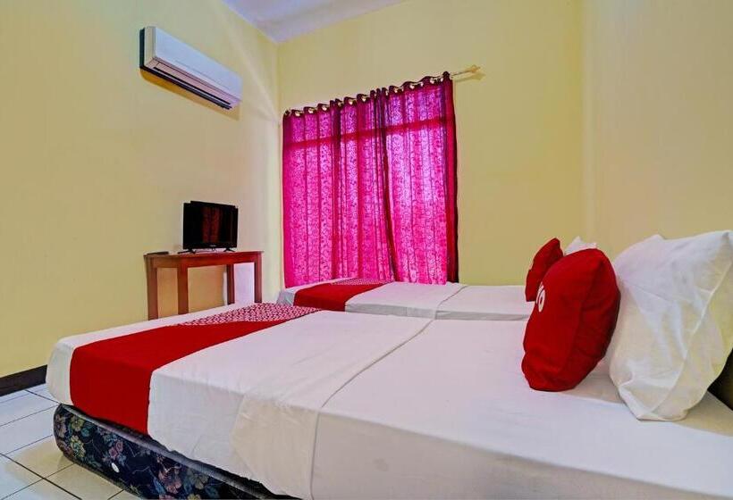 ホテル Oyo 93229 P3 Guest House