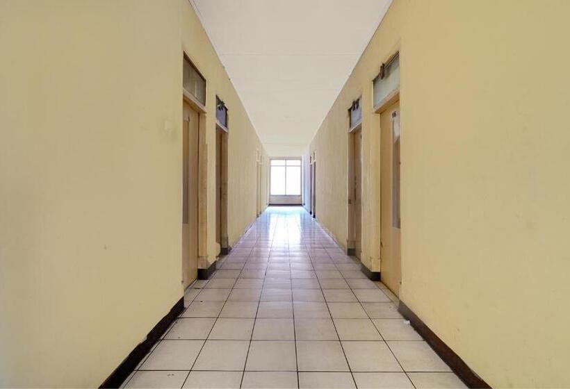 ホテル Oyo 93229 P3 Guest House