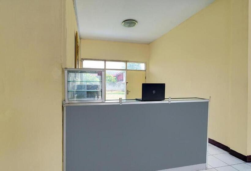 호텔 Oyo 93229 P3 Guest House