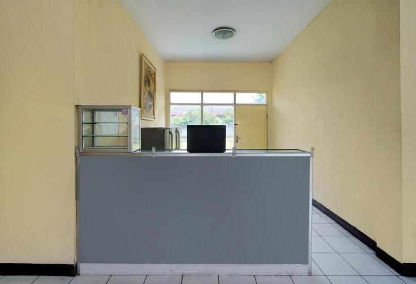 Отель Oyo 93229 P3 Guest House