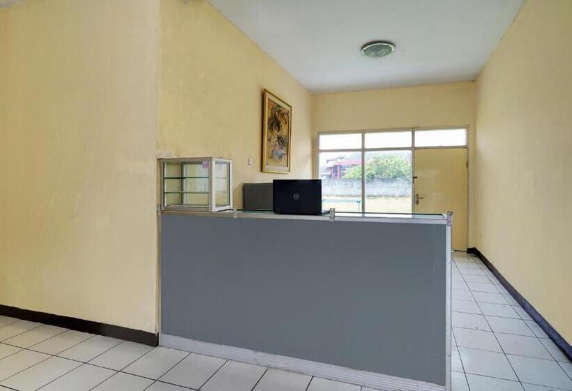 ホテル Oyo 93229 P3 Guest House