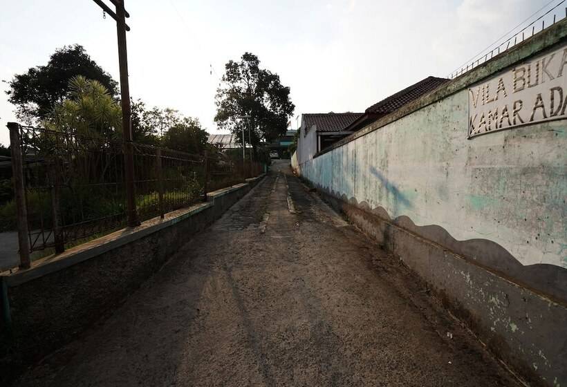 ホテル Oyo 93248 Villa Syariah Astuti Lestari