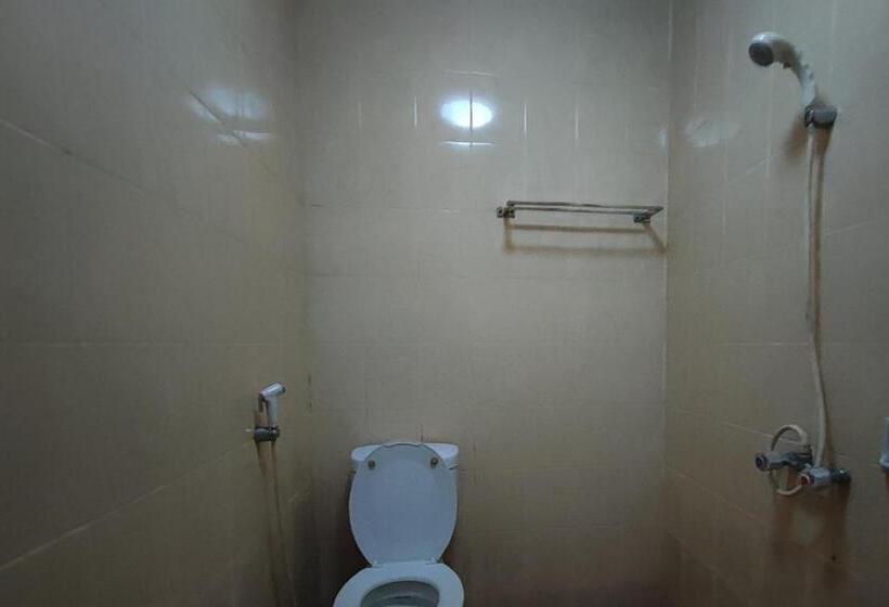 Отель Oyo 93252 Garuda Bandara Guesthouse