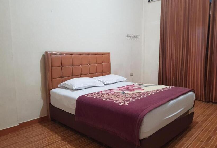 בית מלון כפרי Oyo 93264 Penginapan Syari Ah Berlian