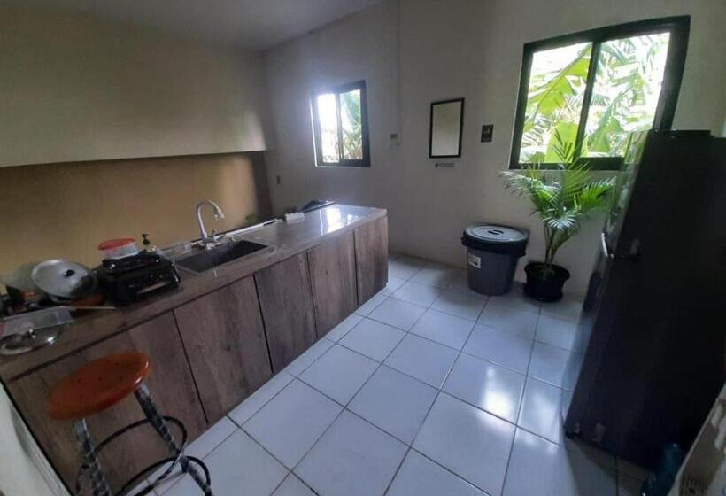 ホテル Oyo 93274 Oren Home Bekasi