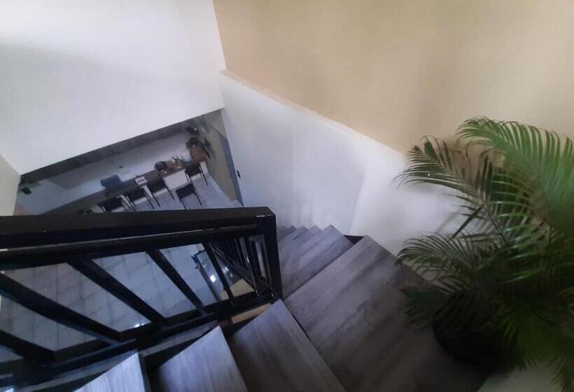 ホテル Oyo 93274 Oren Home Bekasi