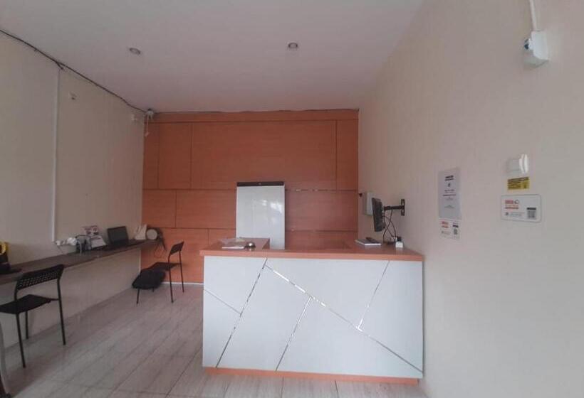 ホテル Oyo 93274 Oren Home Bekasi