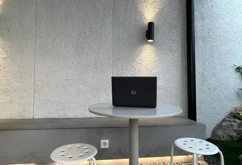 בית מלון כפרי Oyo 93277 Villa Kemiloko Syariah