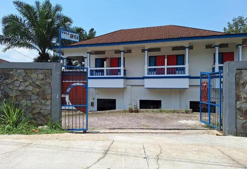 Отель Oyo 93280 Villa Efita