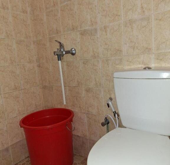 Отель Oyo 93280 Villa Efita