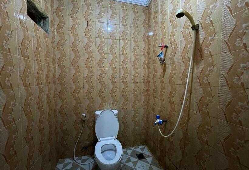 فندق Oyo 93292 Raudhatul Husna Homestay Syariah