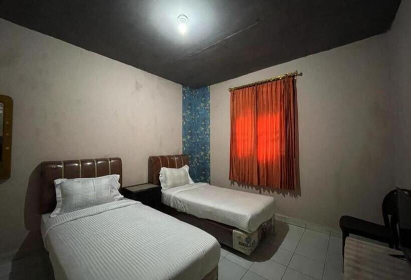 בית מלון כפרי Oyo 93292 Raudhatul Husna Homestay Syariah