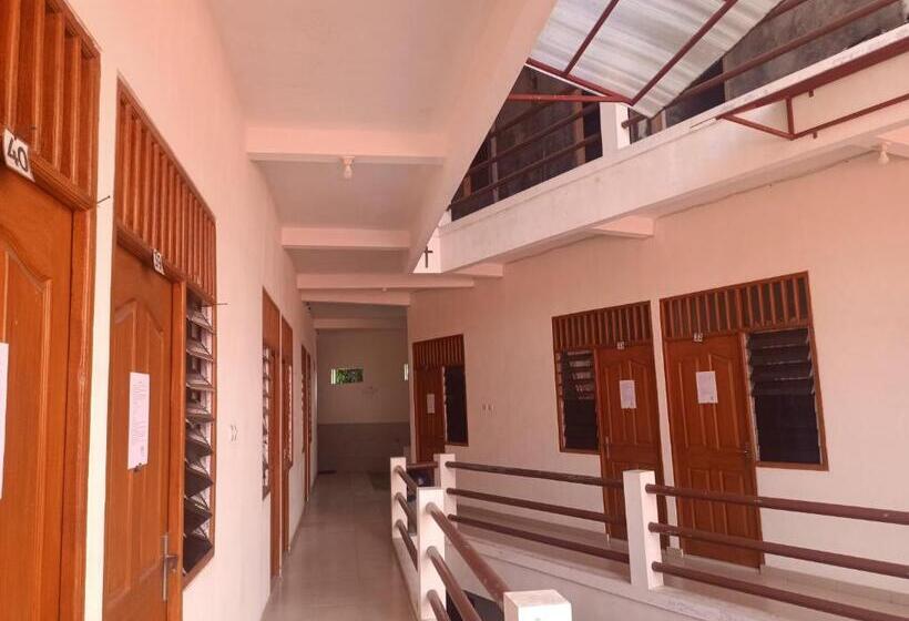 فندق Oyo 93303 Lourdes Blessing Hill