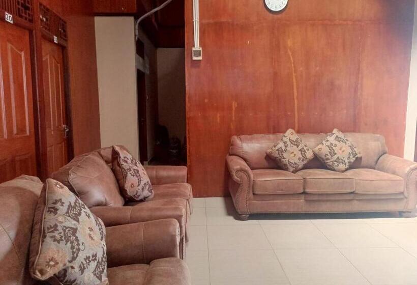 فندق Oyo 93303 Lourdes Blessing Hill