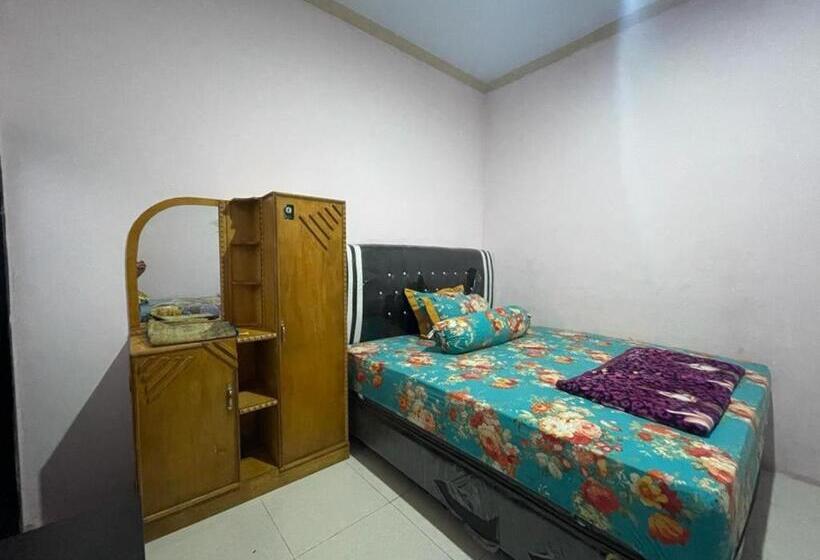 هتل Oyo 93308 Lima Saudara Syariah