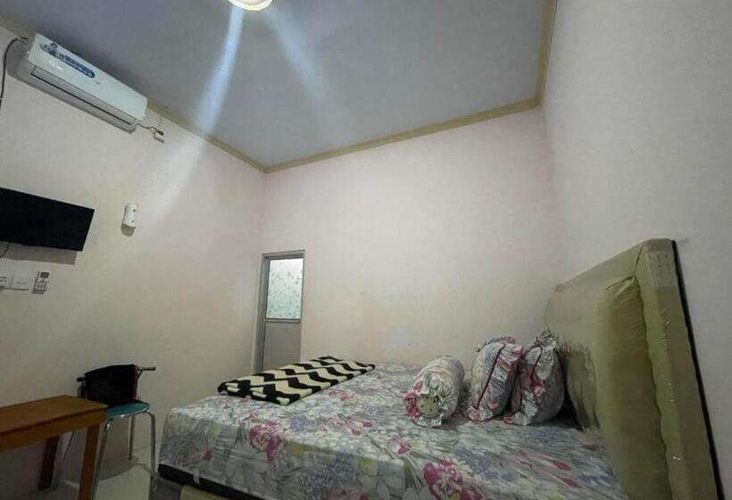 هتل Oyo 93308 Lima Saudara Syariah