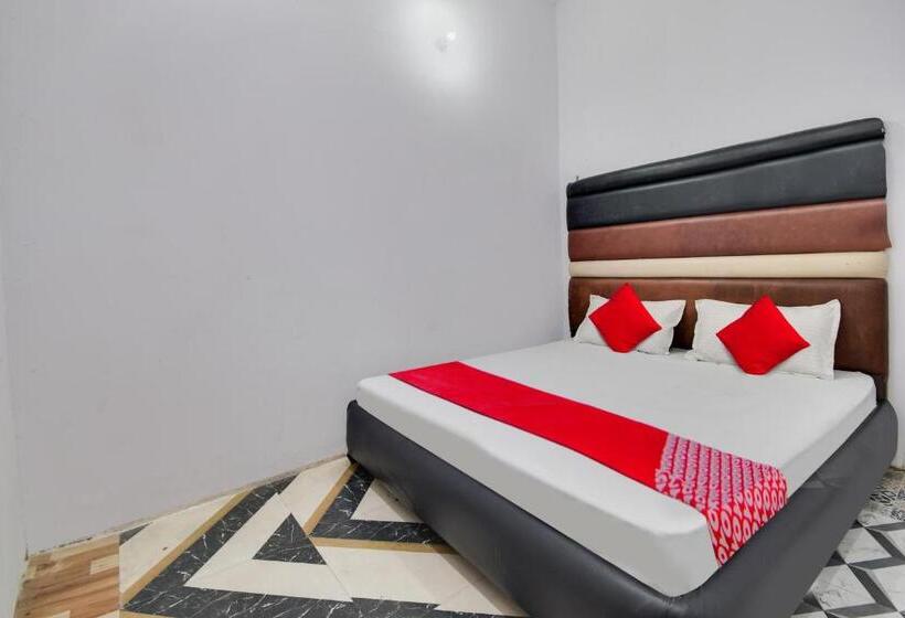 호텔 Oyo Dev Guest House