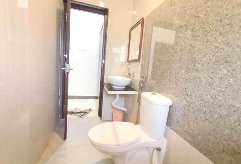 Отель Oyo Flagship Safa Residency