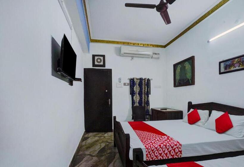 בית מלון כפרי Oyo Flagship The Urban Stay