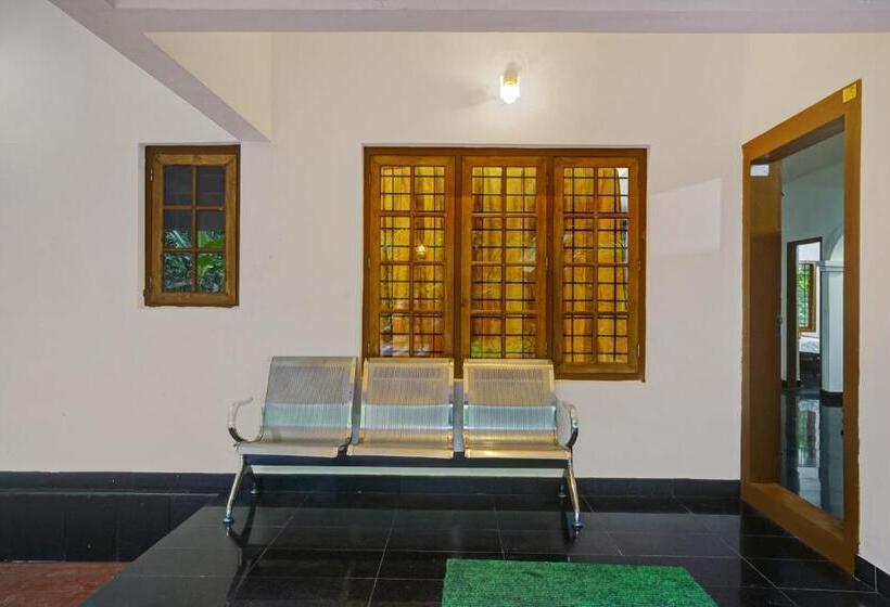 Отель Oyo Green Valley Home Stay