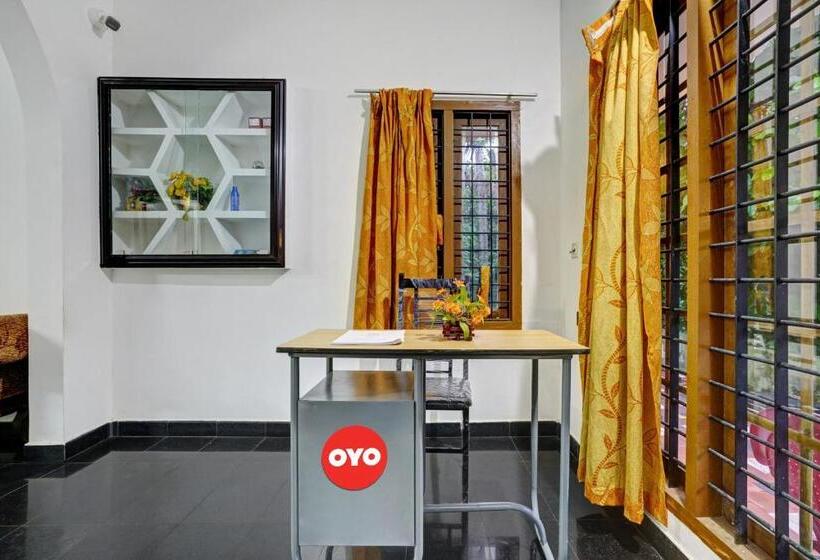 Отель Oyo Green Valley Home Stay