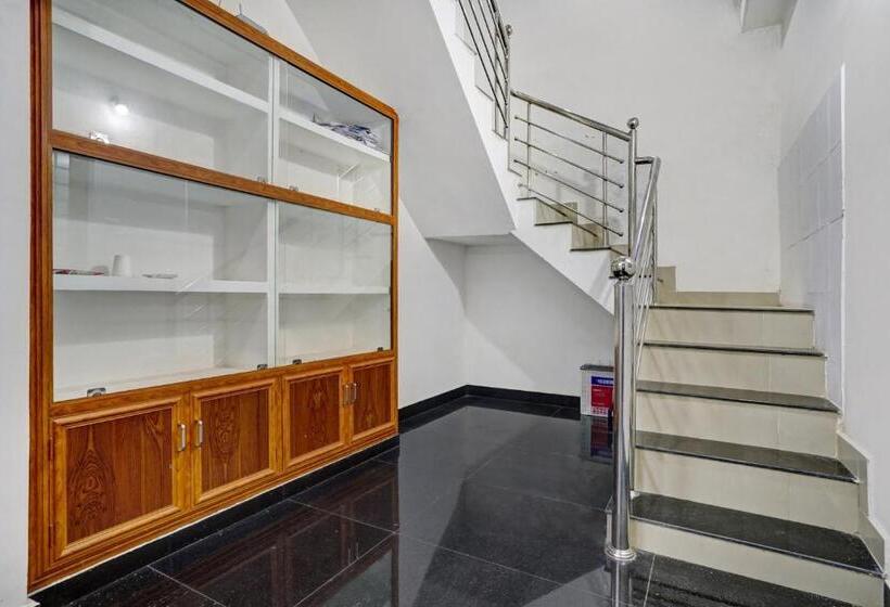 Отель Oyo Green Valley Home Stay