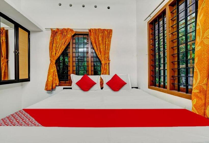 Отель Oyo Green Valley Home Stay