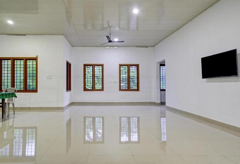 Отель Oyo Green Valley Home Stay