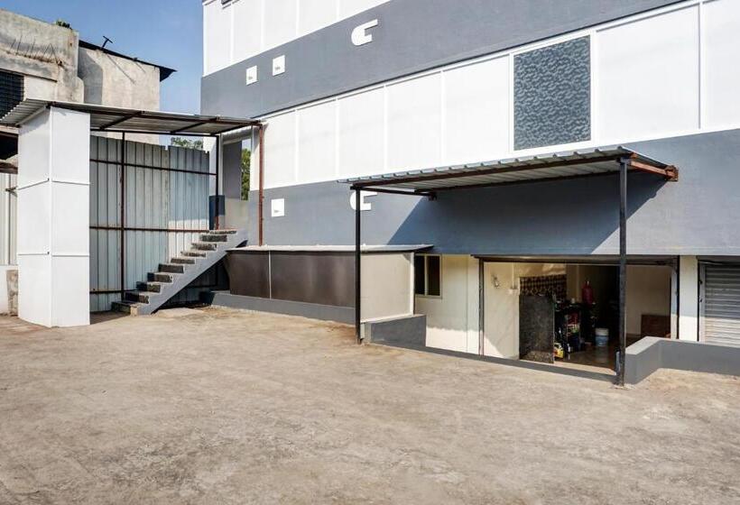 호텔 Oyo Om Shree Executive Lodging