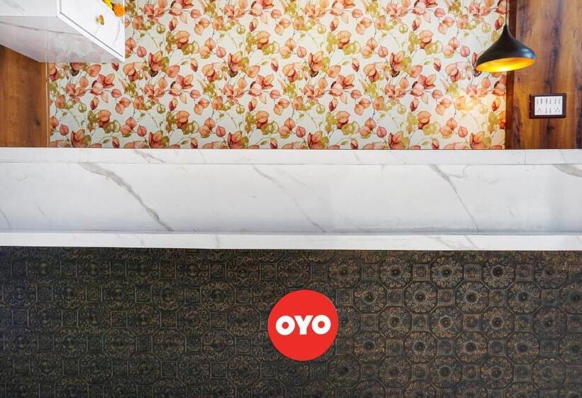 בית מלון כפרי Oyo Om Shree Executive Lodging