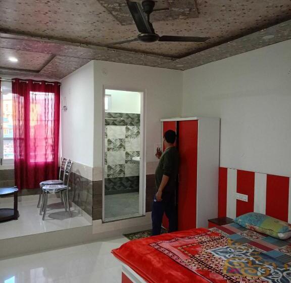 ホテル O Parmar Palace