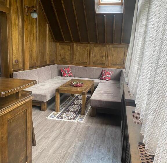 هتل Shale Anemona