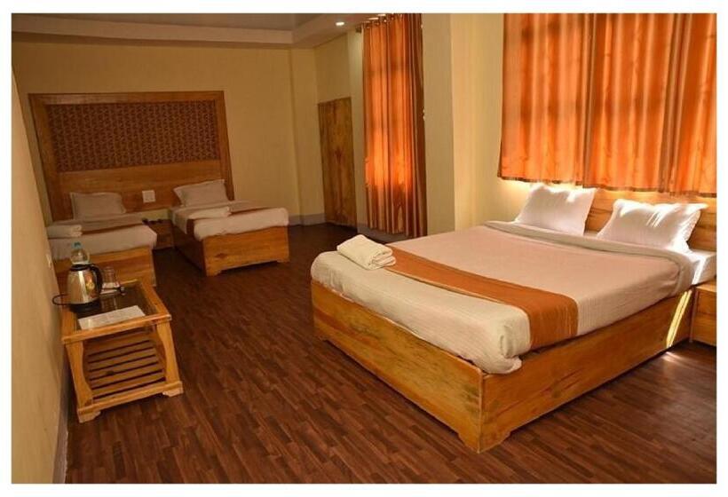 فندق Shillong Palace Inn