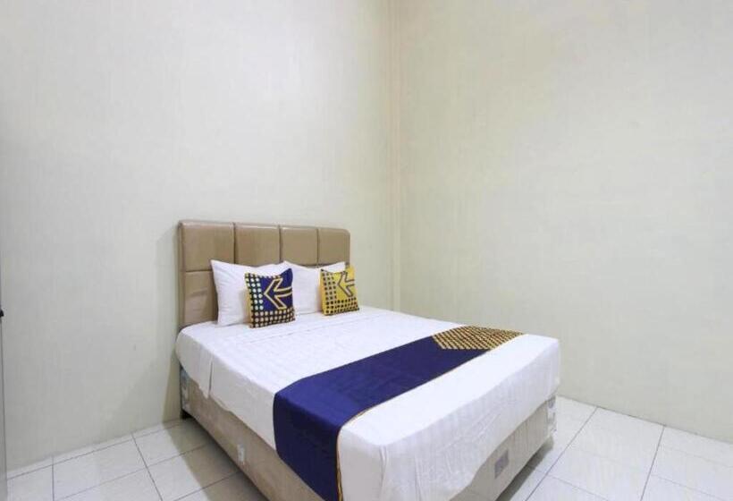 בית מלון כפרי Spot On 93245 Guest House Mulia Dua Syariah