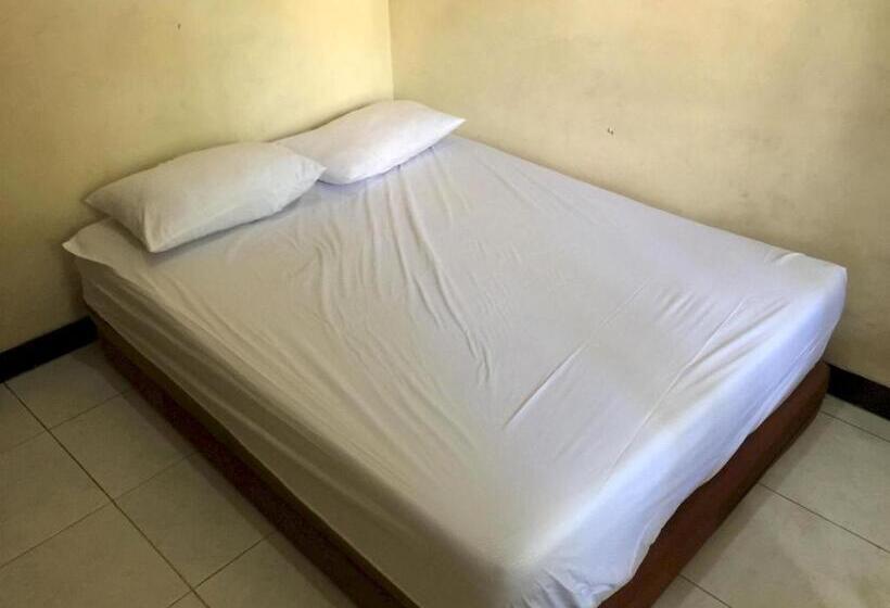 فندق Spot On 93290 Homestay Betro Syariah