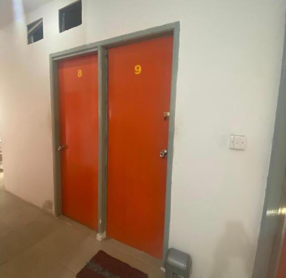 בית מלון כפרי Spot On 93312 Homestay Orange