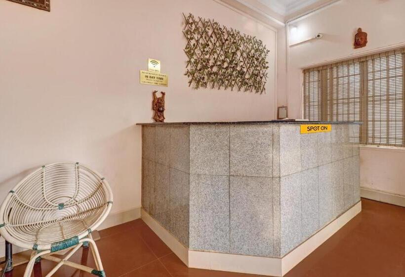 בית מלון כפרי Spot On Ganga Yatri Nivas