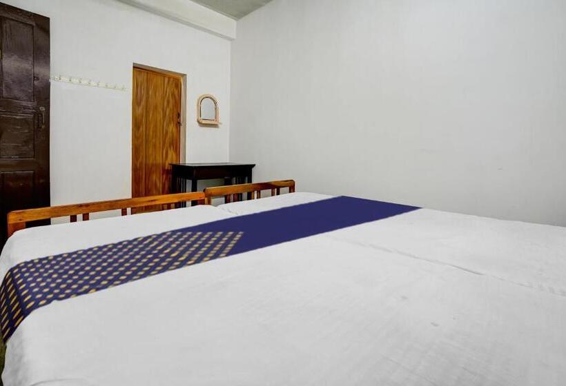 בית מלון כפרי Spot On Nakshathra Residency