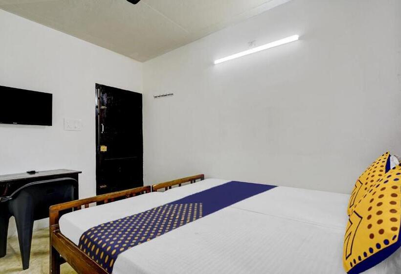 בית מלון כפרי Spot On Nakshathra Residency