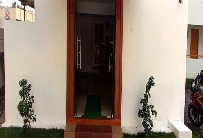 ホテル Sri Sakthi