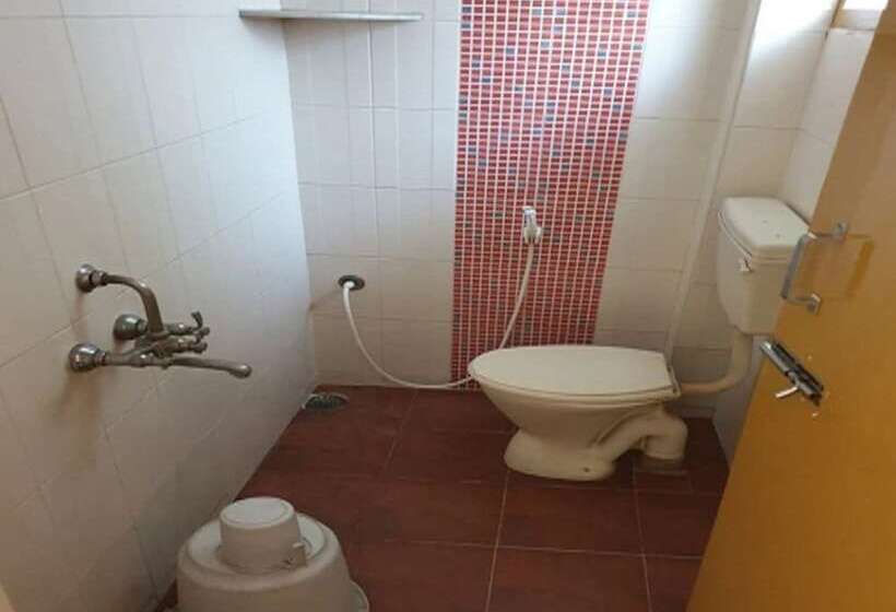 Отель Sri Sakthi