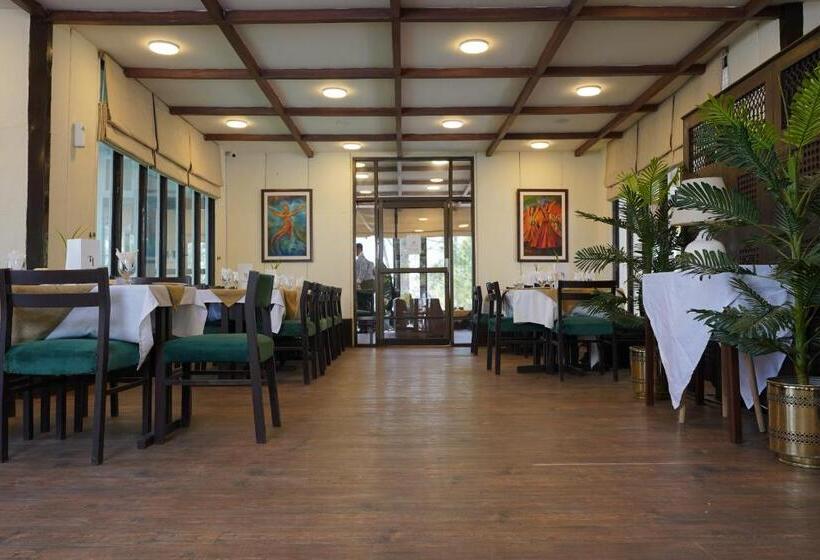 Hotel Terrace Hills Resort